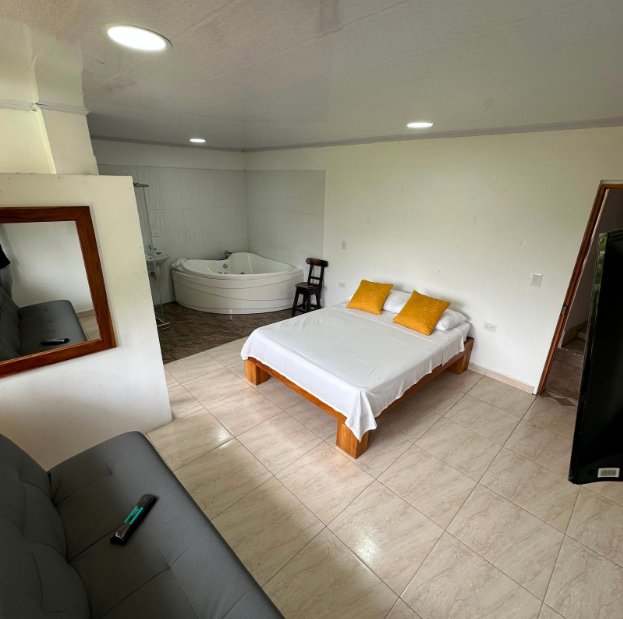 Habitación 06 con jacuzzi